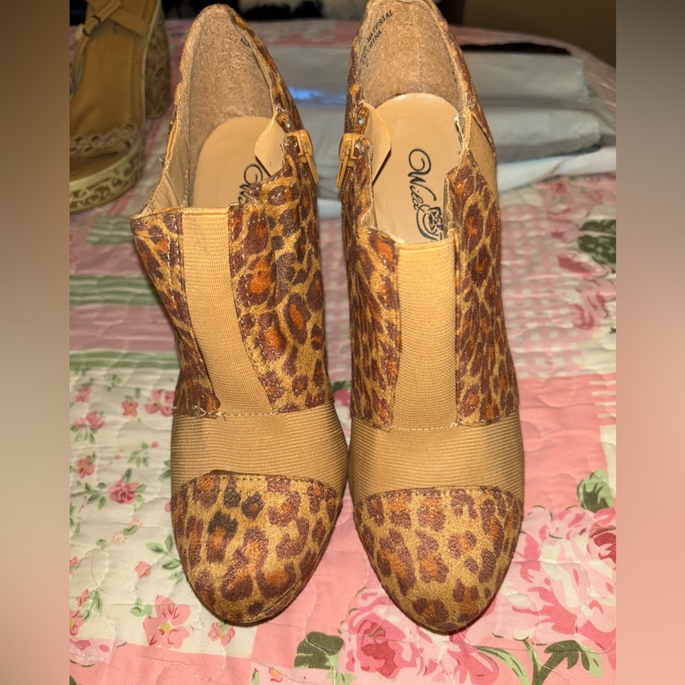 Wild roseLeopard Print Ankle Boots